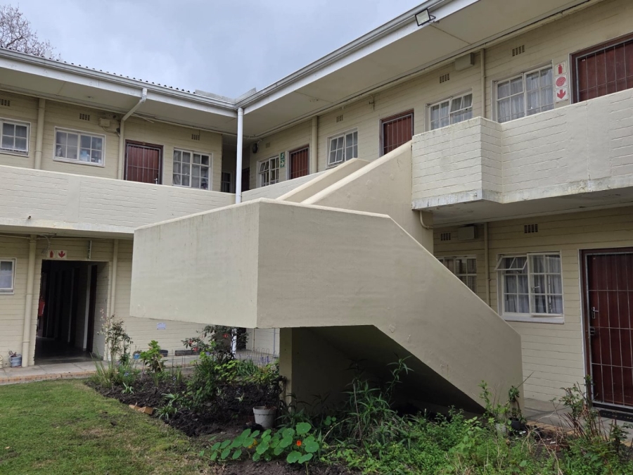 1 Bedroom Property for Sale in Newlands Western Cape